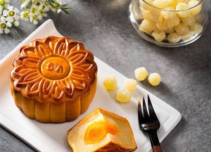 Bánh trung thu givral hạt sen